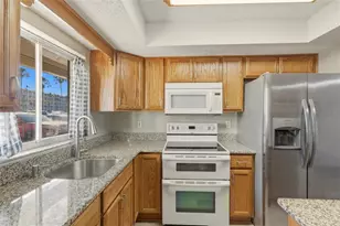 3531 Lake Bayshore Dr, Bradenton, FL 34205 - Photo 7