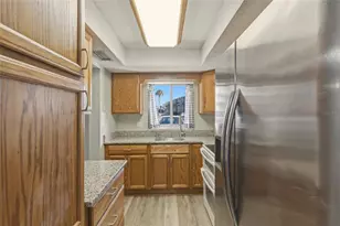 3531 Lake Bayshore Dr, Bradenton, FL 34205 - Photo 13