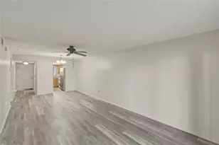 3531 Lake Bayshore Dr, Bradenton, FL 34205 - Photo 11