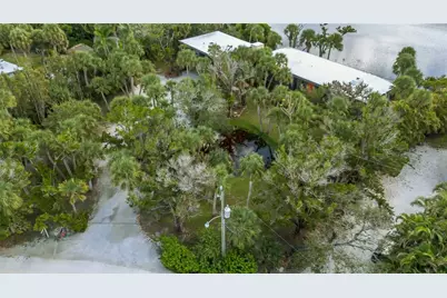 62 Sandy Hook Road S, Sarasota, FL 34242 - Photo 7
