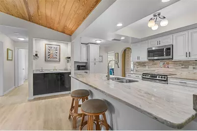 19010 McGrath Circle, Port Charlotte, FL 33948 - Photo 9