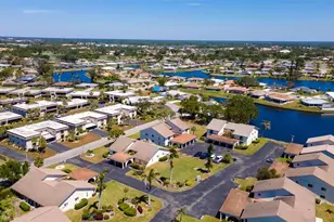 1770 Lake Pl, Venice, FL 34293 - Photo 11