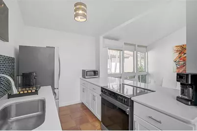 800 S Blvd Of Presidents #12, Sarasota, FL 34236 - Photo 11