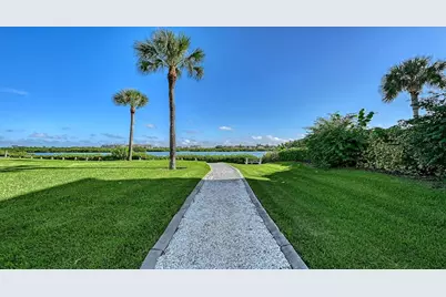 1328 Siesta Bayside Drive #1328C, Sarasota, FL 34242 - Photo 27
