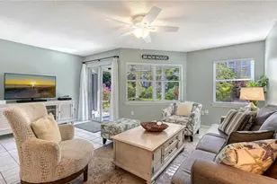 1328 Siesta Bayside Dr, Sarasota, FL 34242 - Photo 5