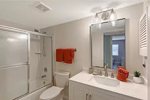 1328 Siesta Bayside Dr, Sarasota, FL 34242 - Photo 23