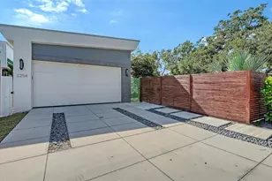 2254 Hawthorne St, Sarasota, FL 34239 - Photo 3