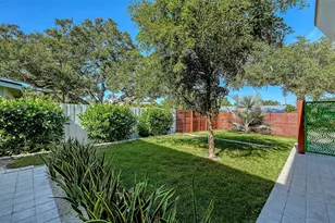 2254 Hawthorne St, Sarasota, FL 34239 - Photo 7