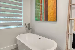 2254 Hawthorne St, Sarasota, FL 34239 - Photo 25