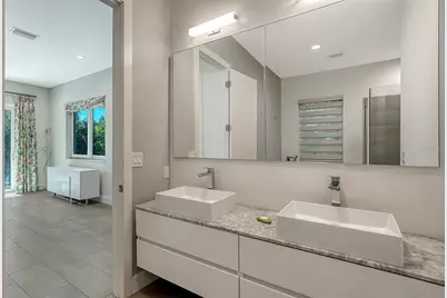 2254 Hawthorne Street, Sarasota, FL 34239 - Photo 33