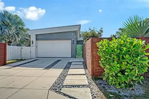2254 Hawthorne St, Sarasota, FL 34239 - Photo 1