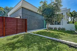 2254 Hawthorne St, Sarasota, FL 34239 - Photo 7