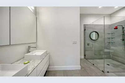 2254 Hawthorne Street, Sarasota, FL 34239 - Photo 31