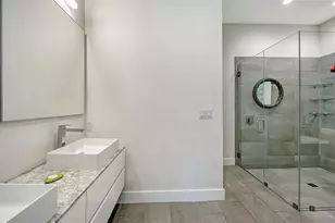 2254 Hawthorne St, Sarasota, FL 34239 - Photo 31