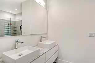 2254 Hawthorne St, Sarasota, FL 34239 - Photo 23