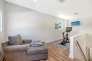 2254 Hawthorne St, Sarasota, FL 34239 - Photo 47