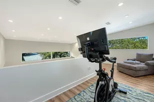 2254 Hawthorne St, Sarasota, FL 34239 - Photo 49