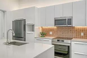 2254 Hawthorne St, Sarasota, FL 34239 - Photo 13