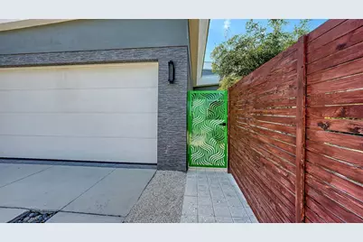 2254 Hawthorne Street, Sarasota, FL 34239 - Photo 3