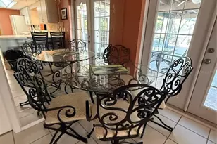 819 S Gondola Dr, Venice, FL 34293 - Photo 9