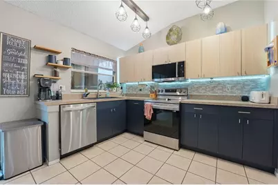 6104 65th Court E, Palmetto, FL 34221 - Photo 13