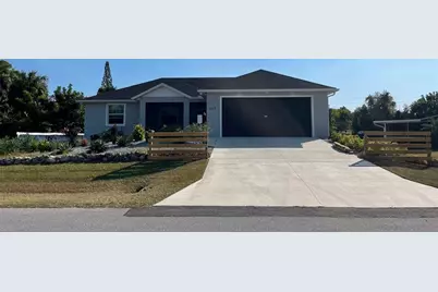 549 E Tarpon Boulevard NW, Port Charlotte, FL 33952 - Photo 3