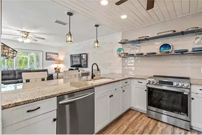 6250 Holmes Boulevard #51, Holmes Beach, FL 34217 - Photo 11