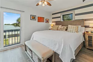 6250 Holmes Blvd, Holmes Beach, FL 34217 - Photo 39