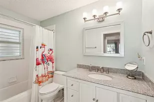 3821 Garden Lakes Estates Dr, Bradenton, FL 34203 - Photo 27