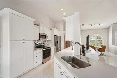 3821 Garden Lakes Estates Drive, Bradenton, FL 34203 - Photo 9