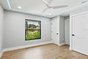 180 Lookout Point Dr, Osprey, FL 34229 - Photo 23