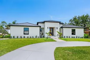 180 Lookout Point Dr, Osprey, FL 34229 - Photo 1