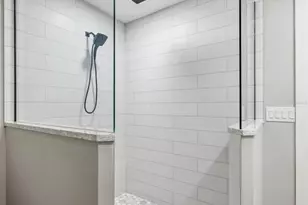 180 Lookout Point Dr, Osprey, FL 34229 - Photo 31