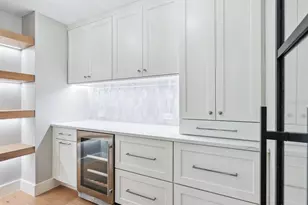 180 Lookout Point Dr, Osprey, FL 34229 - Photo 15