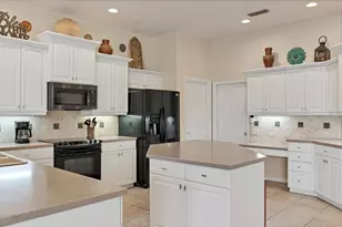 10515 Cheval Pl, Bradenton, FL 34202 - Photo 17