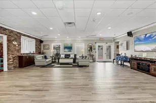1250 N Portofino Dr, Sarasota, FL 34242 - Photo 25