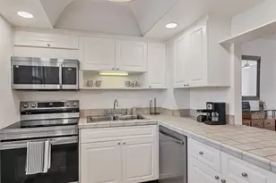 1250 N Portofino Dr, Sarasota, FL 34242 - Photo 9