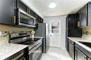 3350 Bailey St, Sarasota, FL 34237 - Photo 13