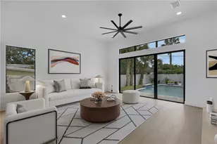 2069 Hibiscus St, Sarasota, FL 34239 - Photo 3