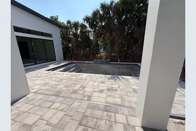 2069 Hibiscus Street, Sarasota, FL 34239 - Photo 15
