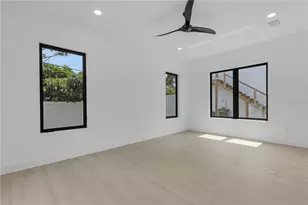 2069 Hibiscus St, Sarasota, FL 34239 - Photo 19