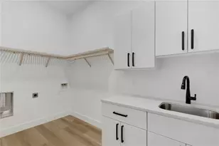 2079 Hibiscus St, Sarasota, FL 34239 - Photo 23