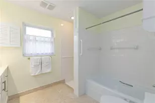 3363 Sheffield Cir, Sarasota, FL 34239 - Photo 17