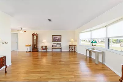 3363 Sheffield Circle, Sarasota, FL 34239 - Photo 3