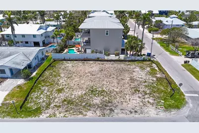 6406 Holmes Boulevard, Holmes Beach, FL 34217 - Photo 9