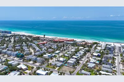 6406 Holmes Boulevard, Holmes Beach, FL 34217 - Photo 15