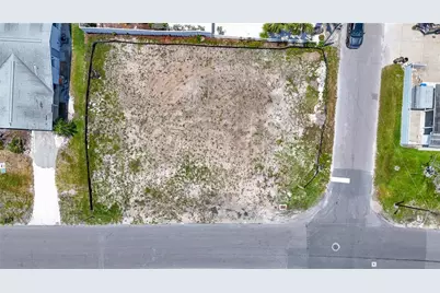 6406 Holmes Boulevard, Holmes Beach, FL 34217 - Photo 11