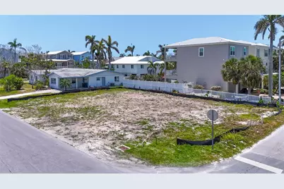 6406 Holmes Boulevard, Holmes Beach, FL 34217 - Photo 3