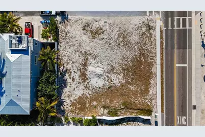 403 Gulf Drive S, Bradenton Beach, FL 34217 - Photo 9