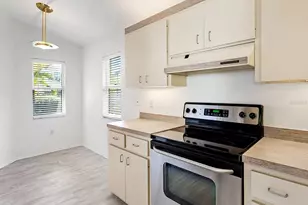 220 Chartley Ct N, Sarasota, FL 34232 - Photo 7